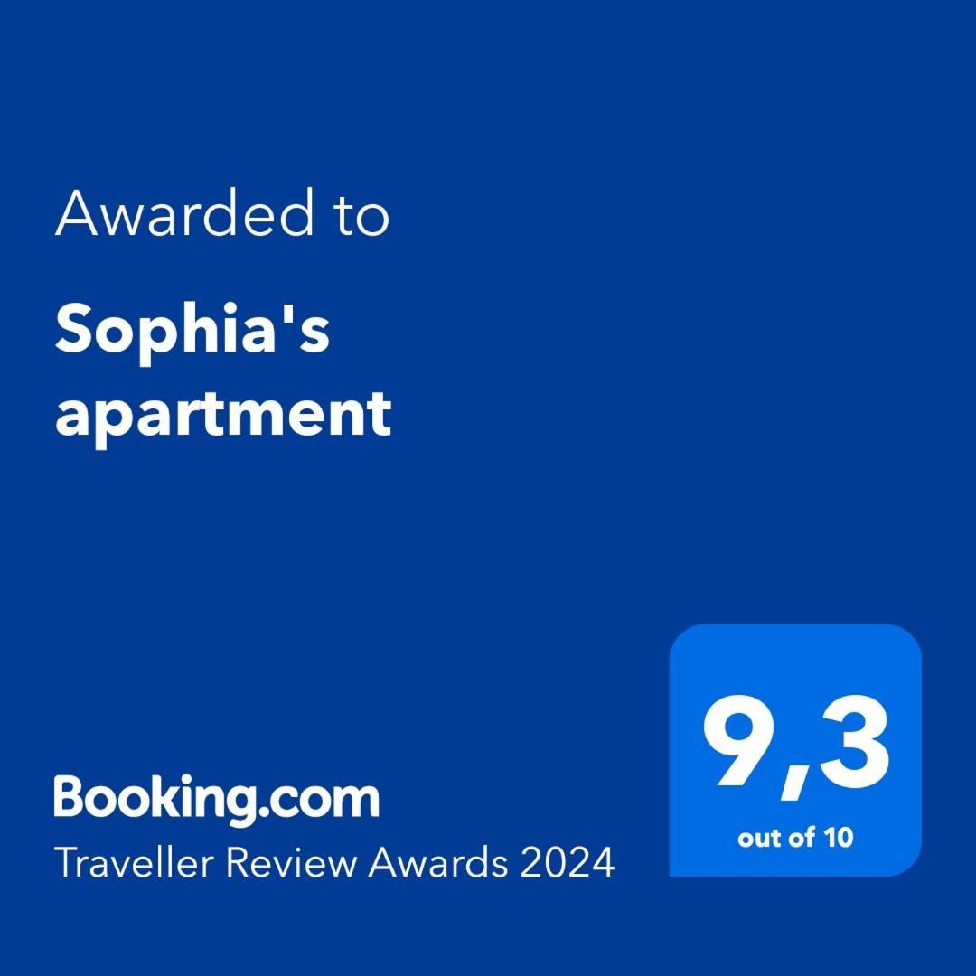 Sophia'S Apartment Saronida Bagian luar foto